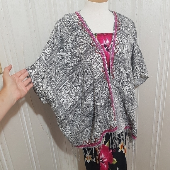 Billabong Kimono Swim Cover Up With Fringe - Picture 3 of 12